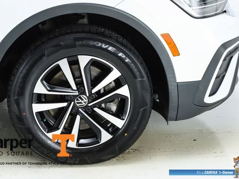 Used 2022 Volkswagen Tiguan S image 14