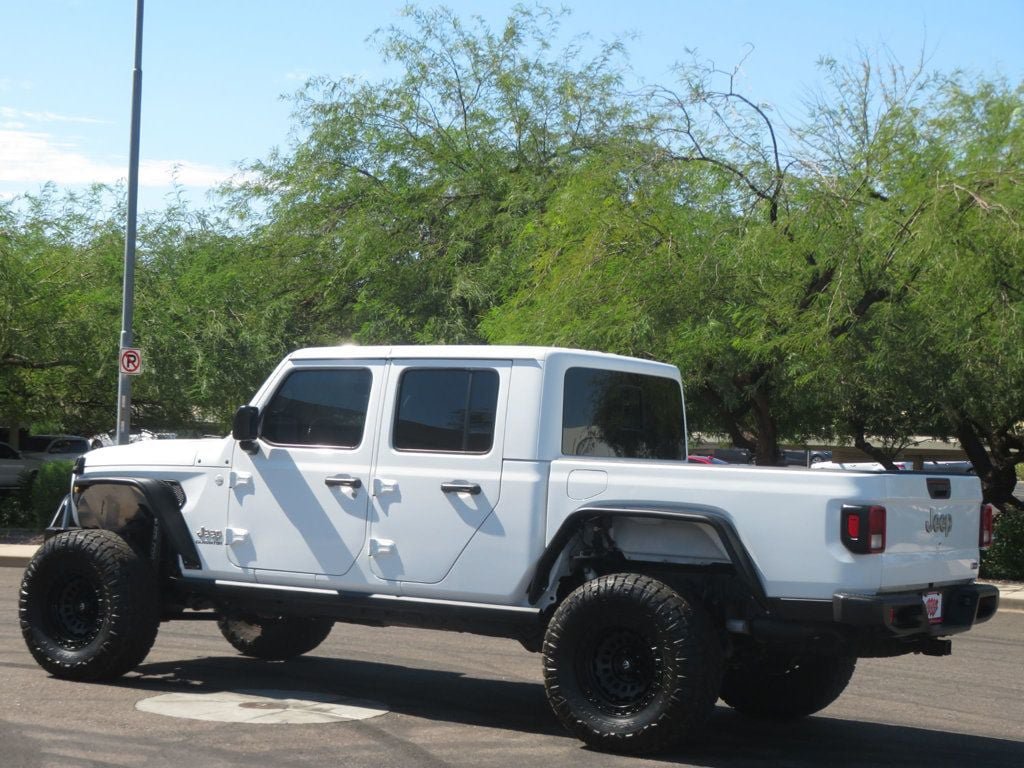 Used 2021 Jeep Gladiator Overland AWD/4WD image 5