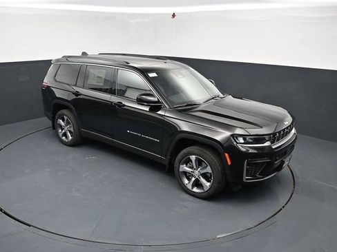 New 2026 Jeep Grand Cherokee L Limited AWD/4WD image 41