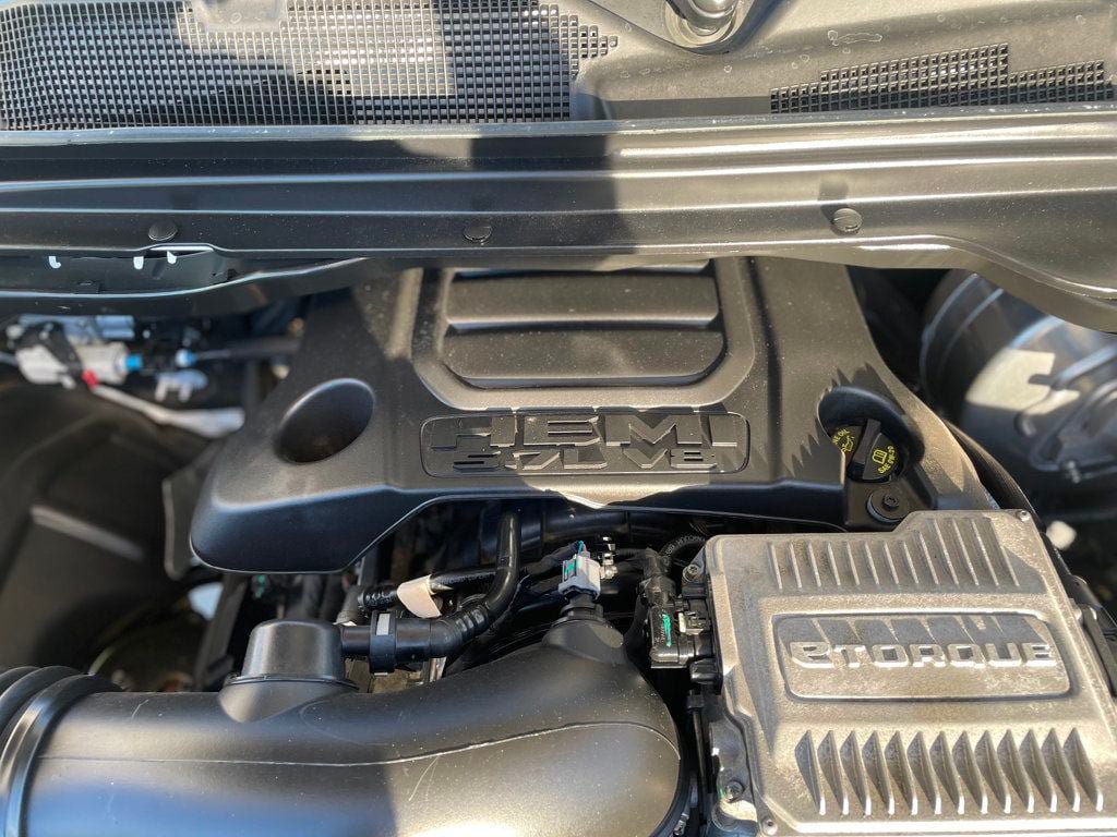 Used 2023 RAM 1500 Laramie AWD/4WD image 18