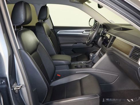 Used 2021 Volkswagen Atlas SE image 17