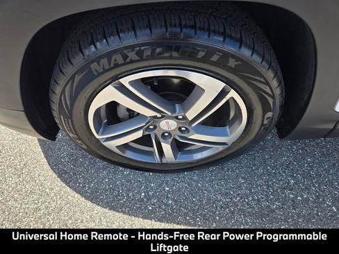 Used 2020 GMC Terrain SLT w/ Preferred Package FWD image 14