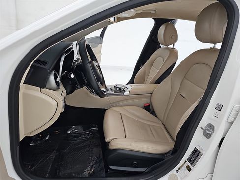 Used 2015 Mercedes-Benz C 300 Sedan image 18