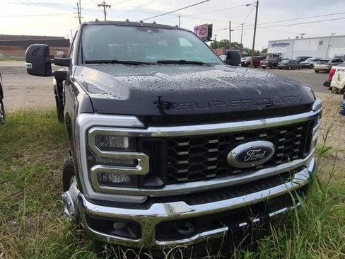 Used 2024 Ford F350 Lariat w/ Lariat Ultimate Package AWD/4WD image 2
