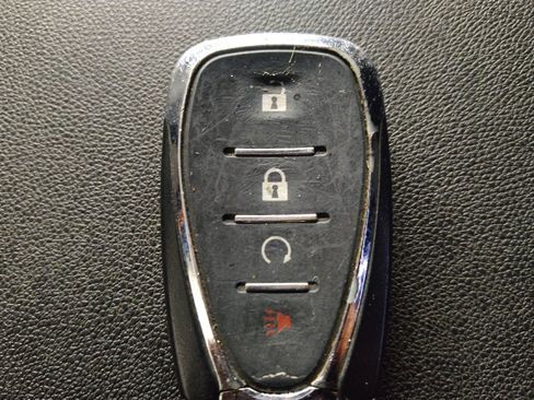 Used 2018 Chevrolet Equinox LT FWD image 32