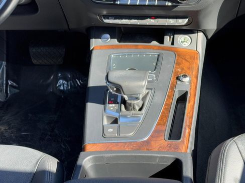 Used 2018 Audi Q5 2.0T Premium Plus w/ Premium Plus Package image 14