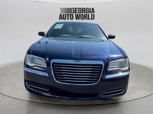 Used 2014 Chrysler 300 RWD image 15