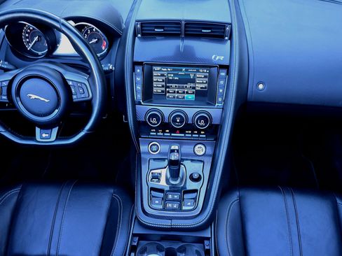 Used 2016 Jaguar F-TYPE R image 72