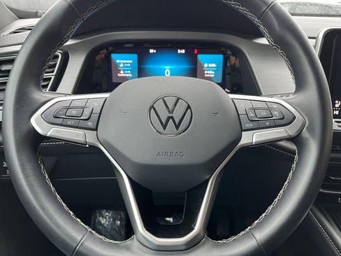 Used 2025 Volkswagen Atlas Cross Sport SE image 28