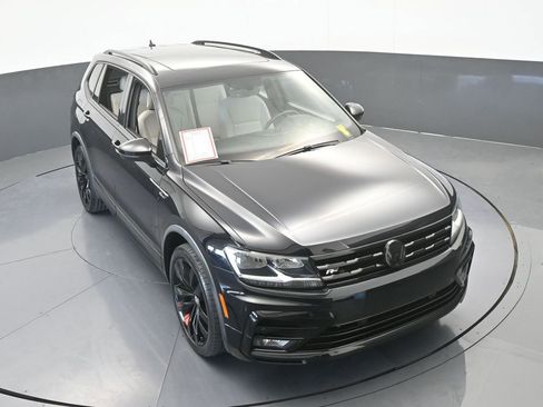 Used 2020 Volkswagen Tiguan SE R-Line image 61