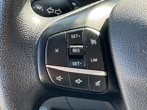 Used 2023 Ford Transit 350 XLT image 31