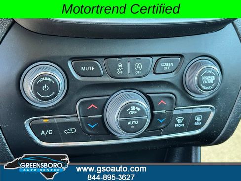 Used 2022 Jeep Cherokee Latitude Lux AWD/4WD image 18