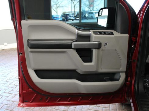 Used 2018 Ford F150 XLT w/ Equipment Group 302A Luxury AWD/4WD image 13