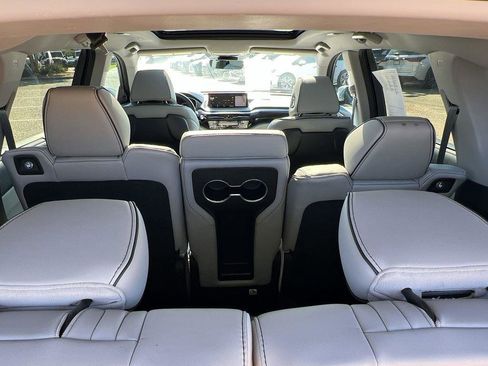 Used 2022 Acura MDX SH-AWD w/ Advance Package image 11