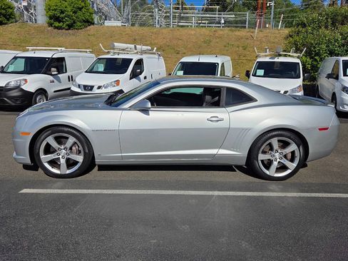Used 2010 Chevrolet Camaro SS RWD image 4