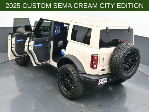 New 2025 Ford Bronco Badlands image 57