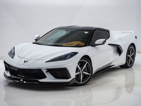 Used 2021 Chevrolet Corvette Stingray Premium Cpe w/ Z51 Performance Package RWD image 8