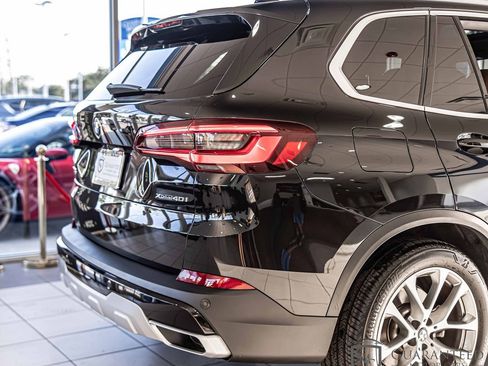 Used 2022 BMW X5 xDrive40i w/ Premium Package image 14