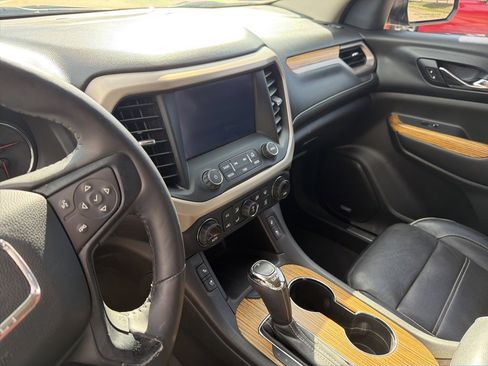 Used 2017 GMC Acadia Denali w/ Technology Package image 9