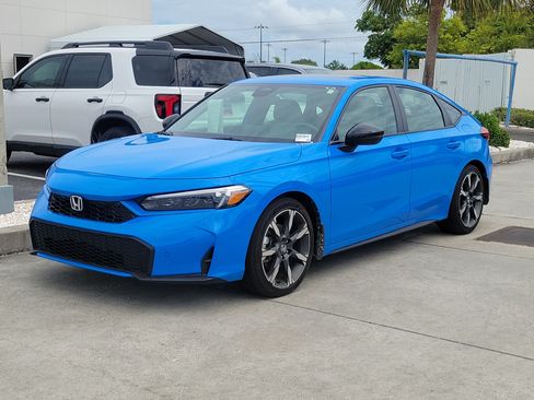 Used 2025 Honda Civic Sport Touring image 3