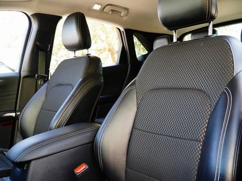 Used 2023 Ford Escape SE FWD image 13