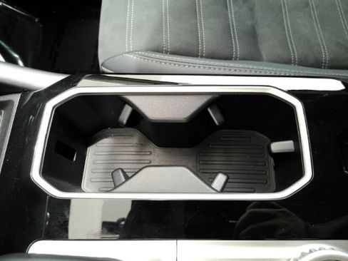 Used 2025 Mitsubishi Outlander SE FWD image 49
