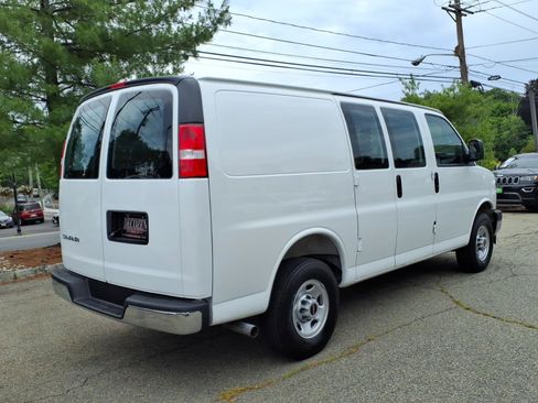 Used 2025 GMC Savana 2500 w/ Driver Convenience Package RWD image 6
