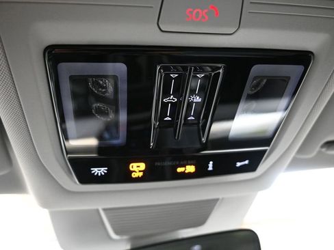 New 2026 Volkswagen Tiguan SE image 36