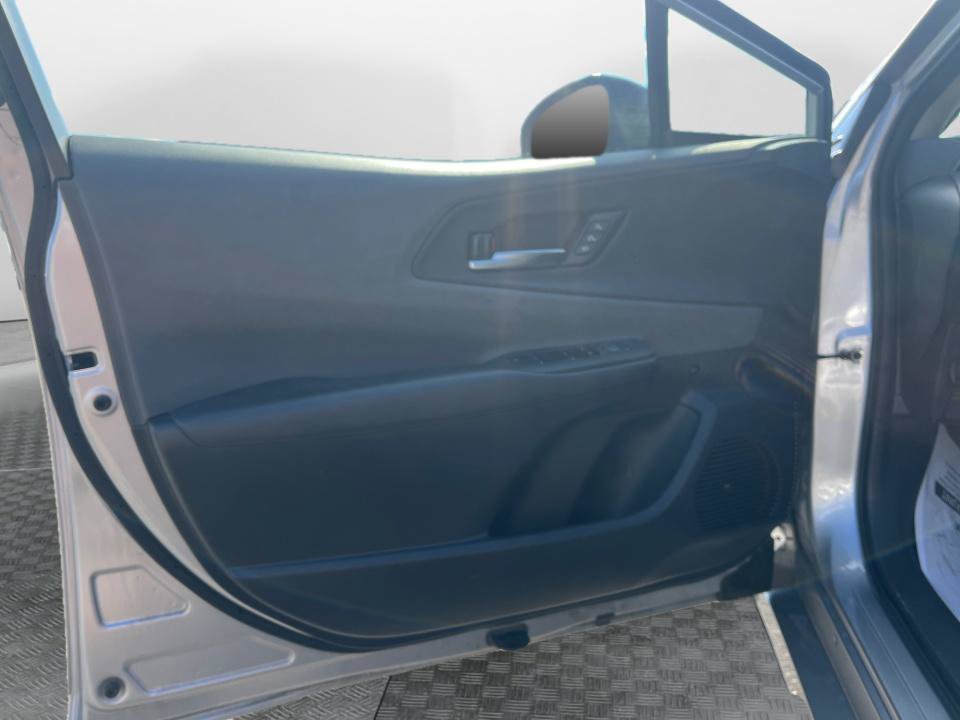 Used 2025 Toyota Prius Limited FWD image 30