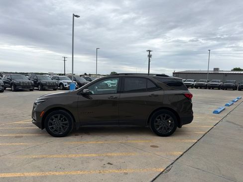 Used 2024 Chevrolet Equinox RS w/ RS Leather Package AWD/4WD image 4