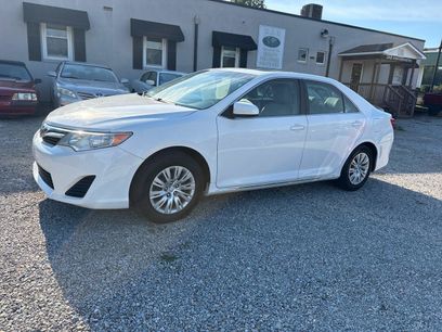 Used 2014 Toyota Camry LE w/ Moonroof Package