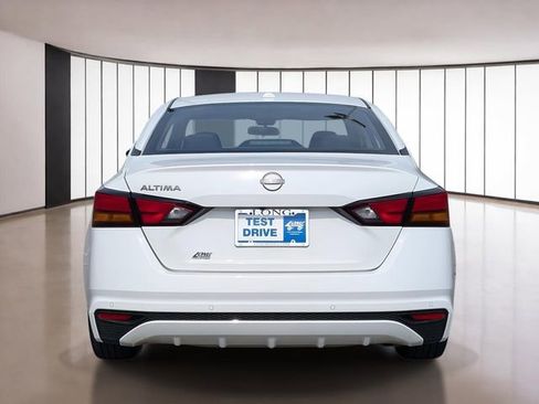 Used 2025 Nissan Altima 2.5 SV image 5