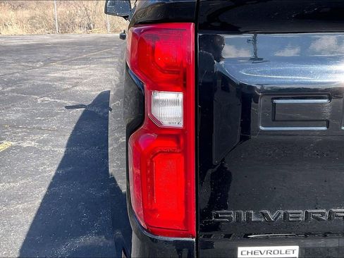 Used 2021 Chevrolet Silverado 1500 LT Trail Boss image 25