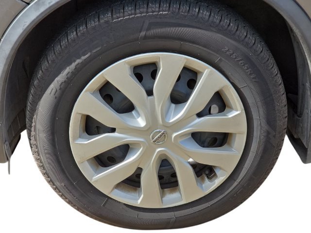 Used 2020 Nissan Rogue S FWD image 31