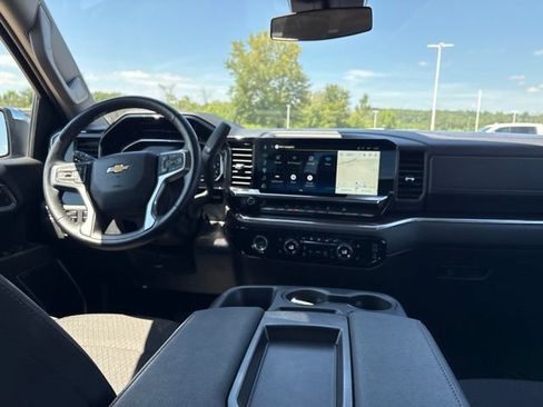 Used 2024 Chevrolet Silverado 1500 LT AWD/4WD image 41