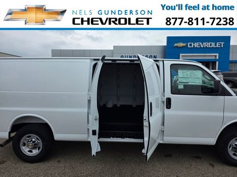 New 2026 Chevrolet Express 3500 Extended RWD image 8