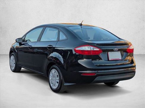 Used 2017 Ford Fiesta S image 8