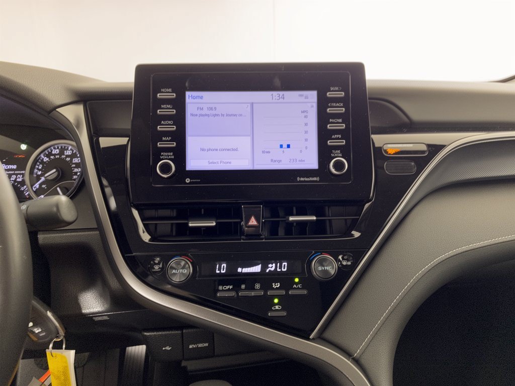 Used 2024 Toyota Camry SE FWD image 22