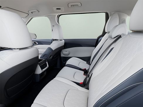 New 2026 Kia Carnival EX FWD image 18