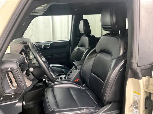 Used 2025 Ford Bronco Outer Banks image 10