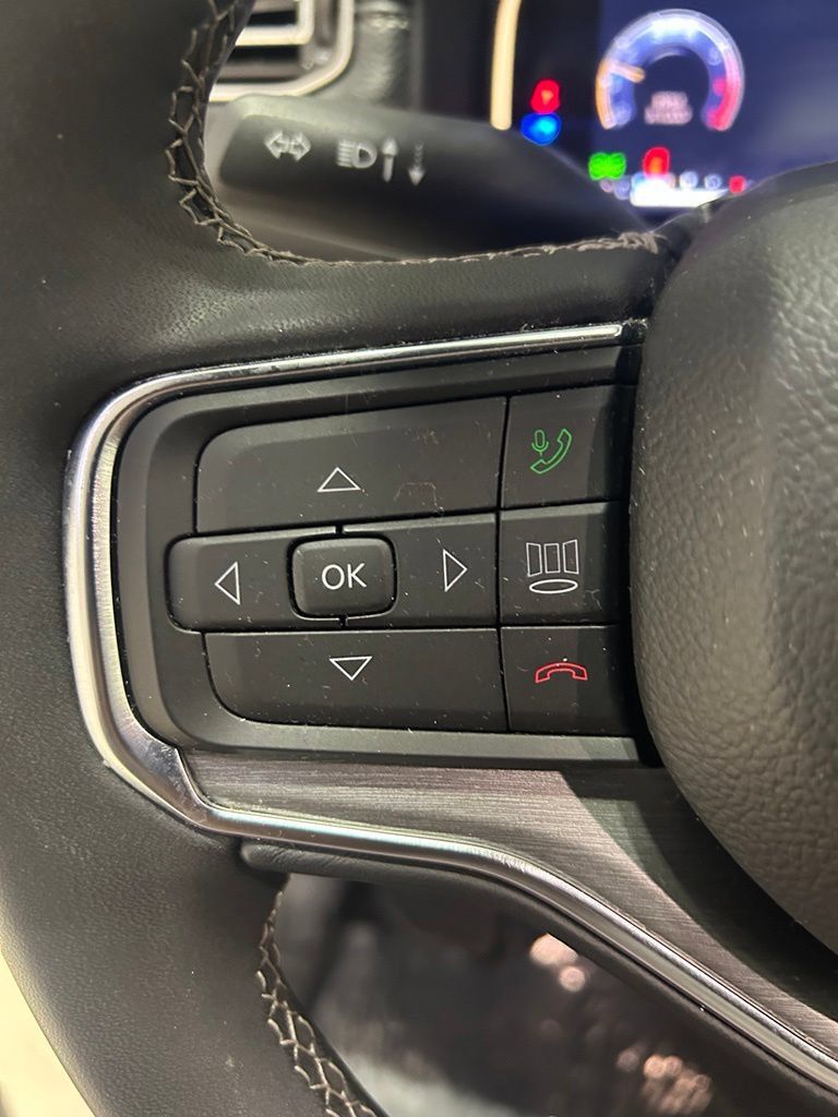 Used 2023 Jeep Wagoneer Series II AWD/4WD image 18