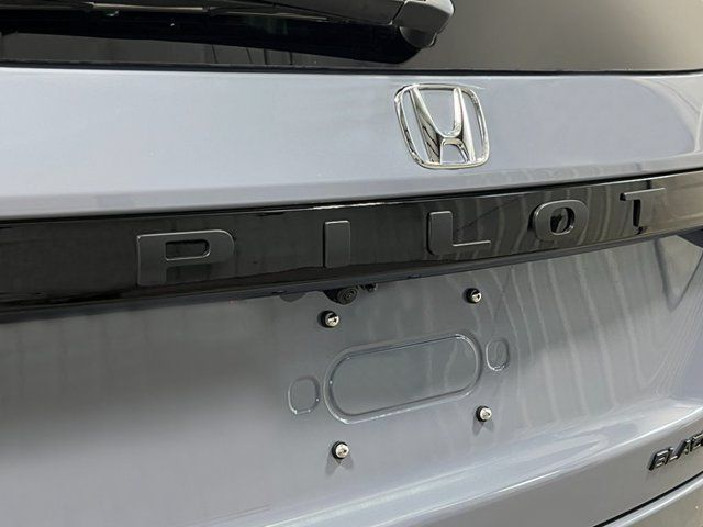 New 2026 Honda Pilot Black Edition image 9