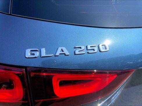 Certified 2023 Mercedes-Benz GLA 250 4MATIC w/ Premium Package image 8