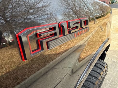 Used 2015 Ford F150 Lariat image 9