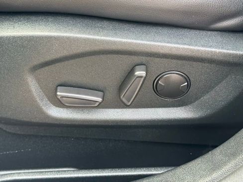 Used 2022 Ford Edge SEL image 10