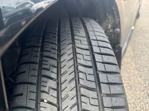 Used 2020 Toyota Corolla LE image 42