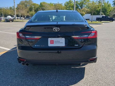 Certified 2025 Toyota Camry SE image 5