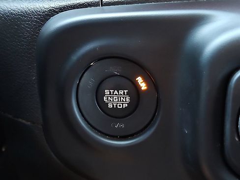 Used 2023 Jeep Gladiator Rubicon w/ Cold Weather Group AWD/4WD image 25