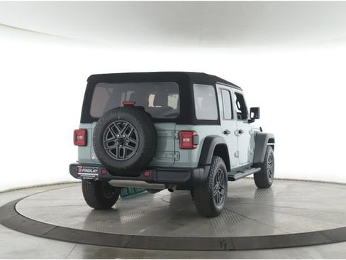 Used 2024 Jeep Wrangler Unlimited Sport AWD/4WD image 7