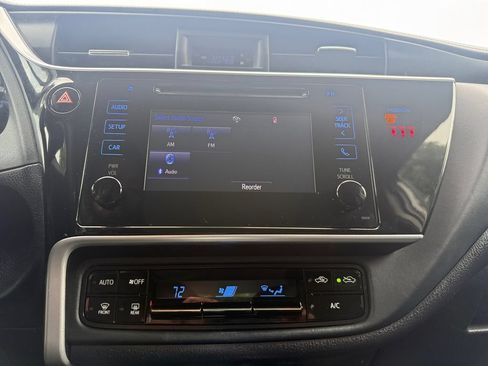 Used 2019 Toyota Corolla LE FWD image 21